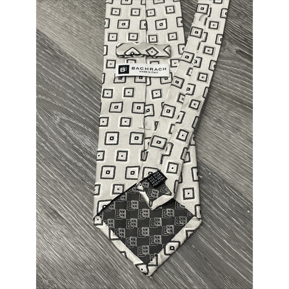 BACHRACH Men's 100% Silk Necktie Designer USA Geometric Gray /Black - Picture 2 of 3